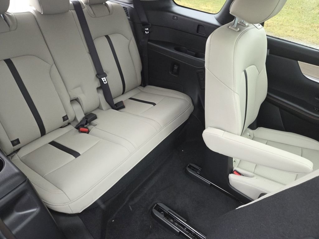 New 2026 MAZDA CX-90 Plug-In Hybrid w/Premium Sport image 15