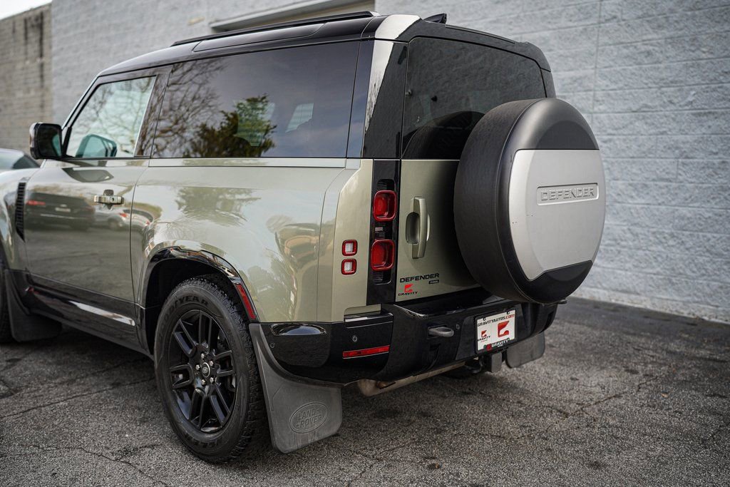 Used 2022 Land Rover Defender 90 X-Dynamic S image 13
