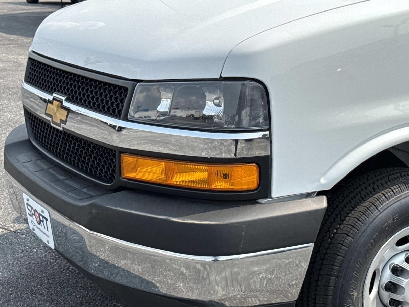 New 2026 Chevrolet Express 2500 w/ Driver Convenience Package RWD image 7