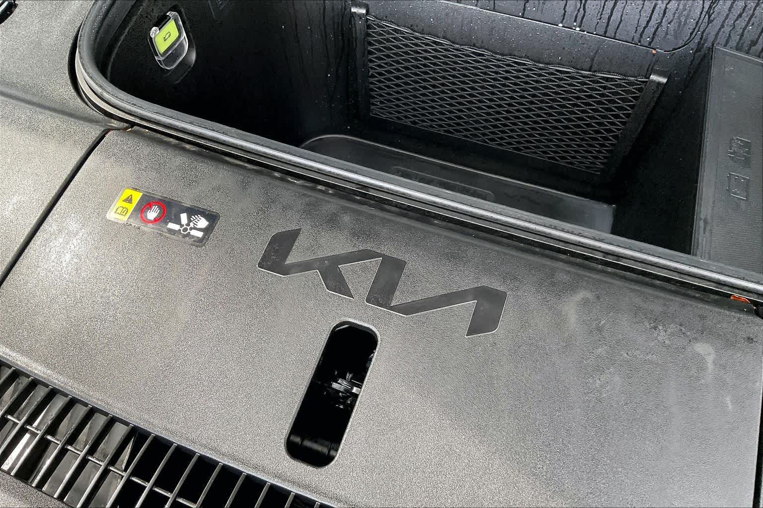 Used 2024 Kia EV9 Light Long Range RWD image 32