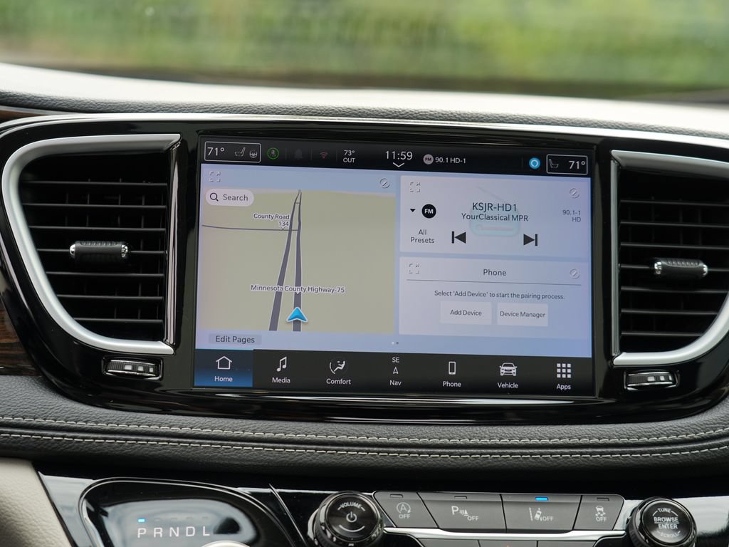Used 2024 Chrysler Pacifica Limited FWD image 21