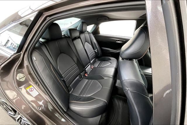 Used 2019 Toyota Avalon XSE w/ All Weather Liner Package FWD image 19