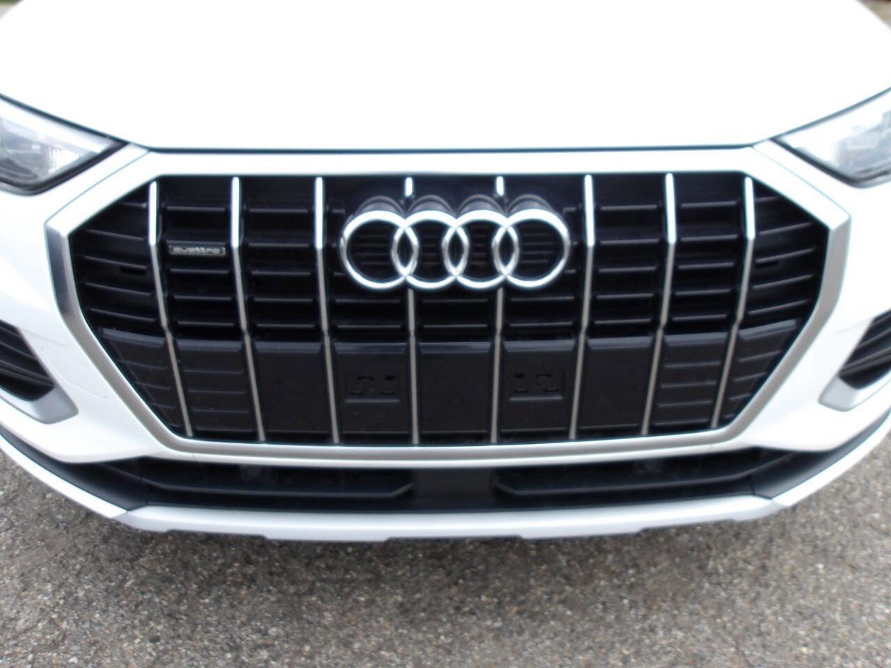 Used 2019 Audi Q3 2.0T Premium image 39