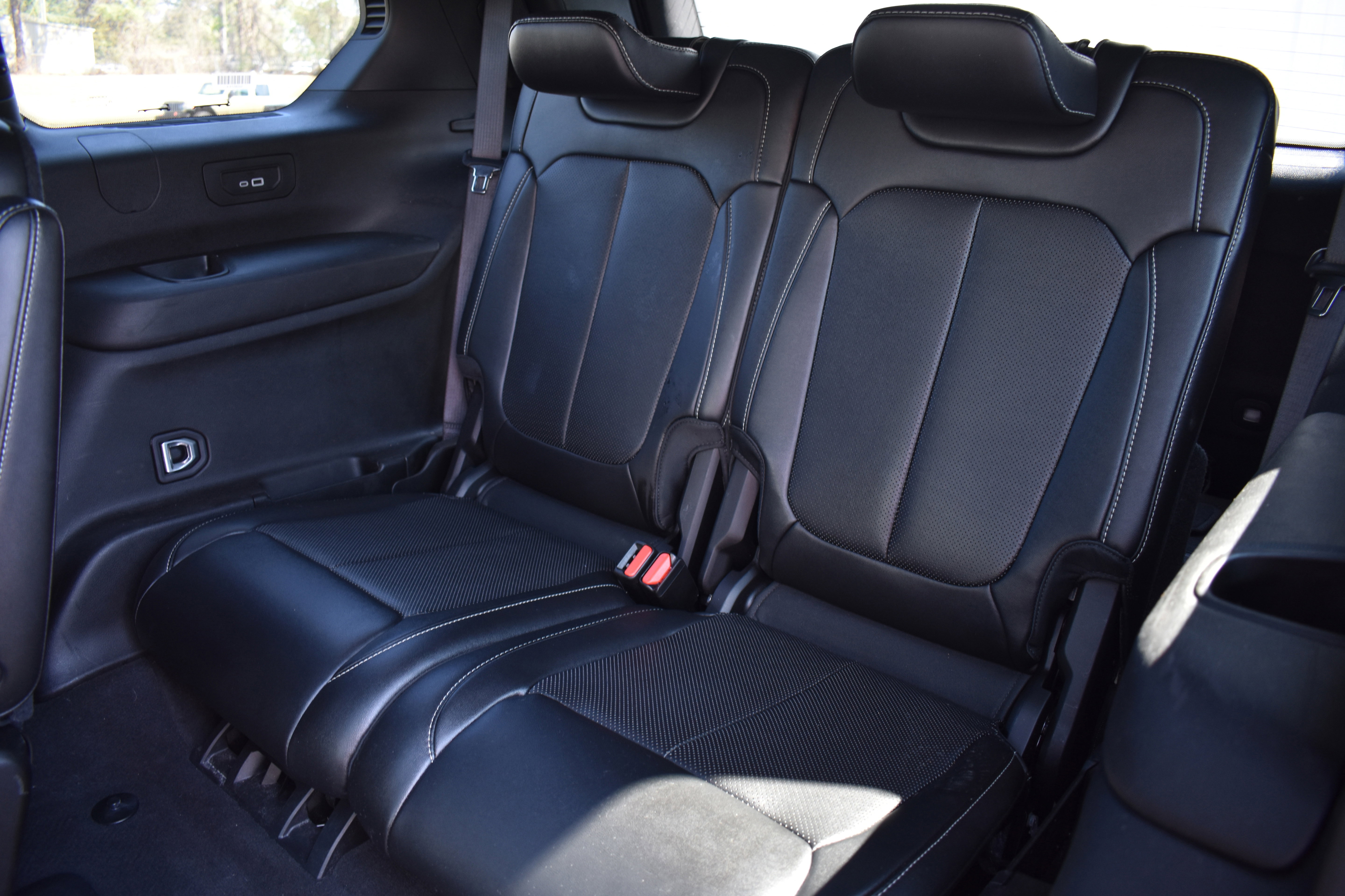 Used 2024 Jeep Grand Cherokee L Limited w/ Luxury Tech Group II image 33