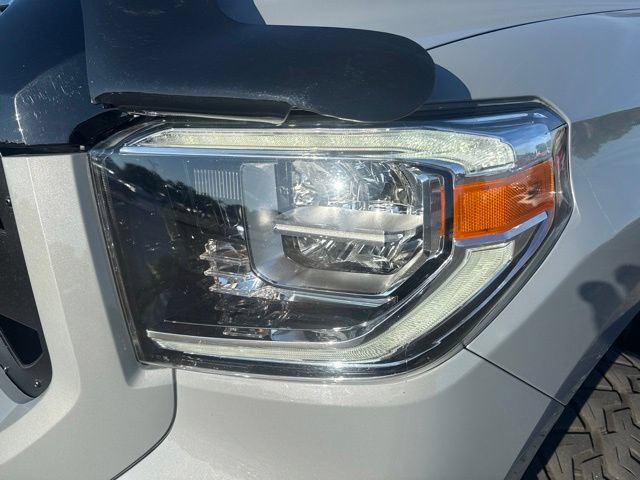 Used 2021 Toyota Tundra Limited w/ Limited Premium Package AWD/4WD image 9