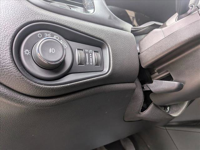 Used 2022 Jeep Renegade Altitude w/ Convenience Group image 16