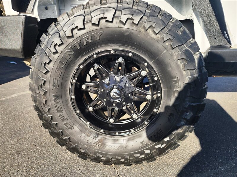 Used 2016 Jeep Wrangler Sport image 18