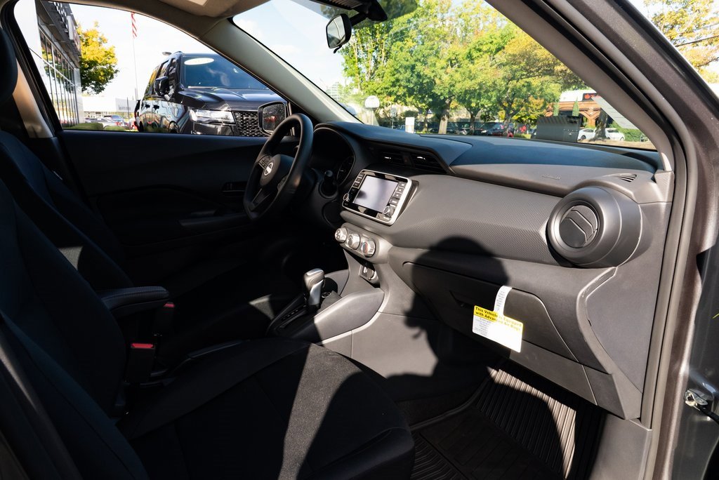 New 2025 Nissan Kicks Play S image 25