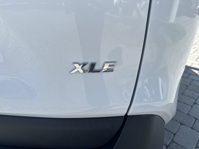 Used 2024 Toyota RAV4 XLE FWD image 12