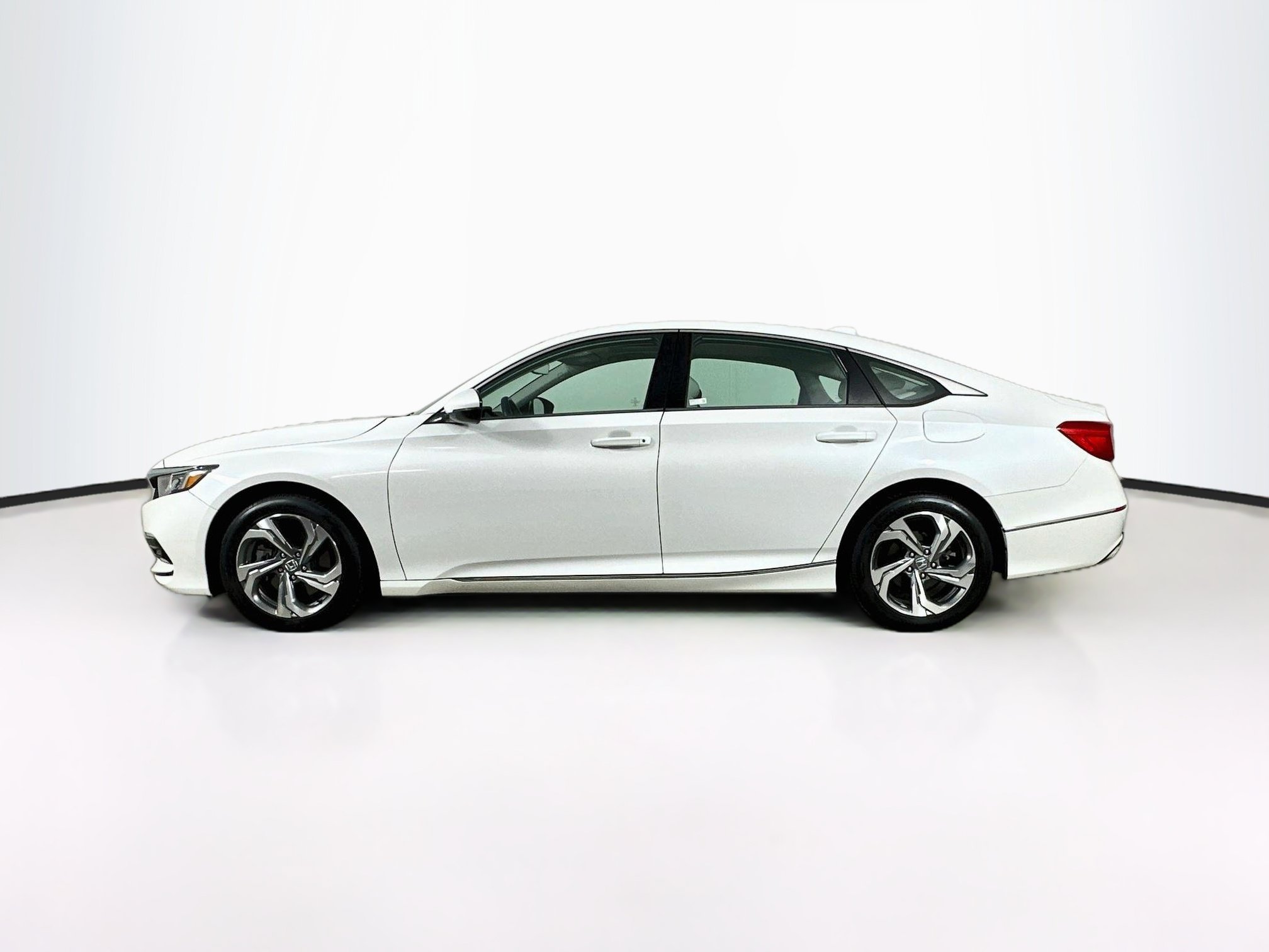 Used 2018 Honda Accord EX-L image 4