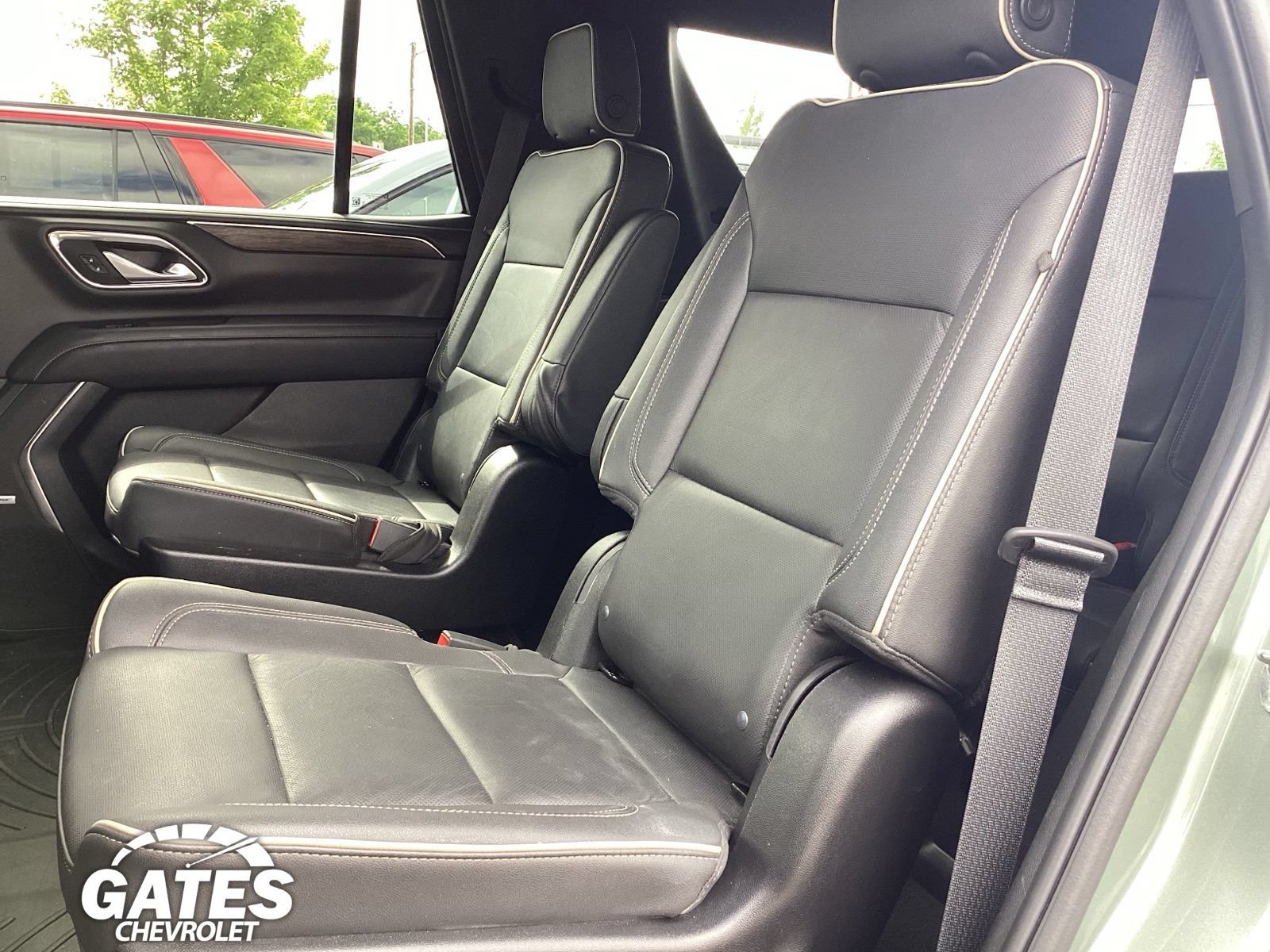 Used 2024 Chevrolet Tahoe Premier AWD/4WD image 15
