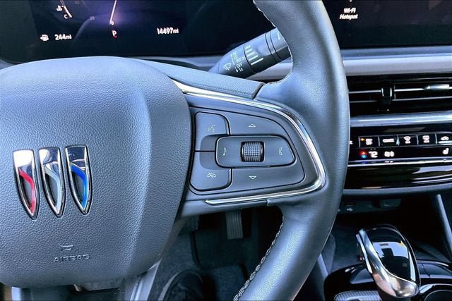 Used 2025 Buick Envista Avenir FWD image 20