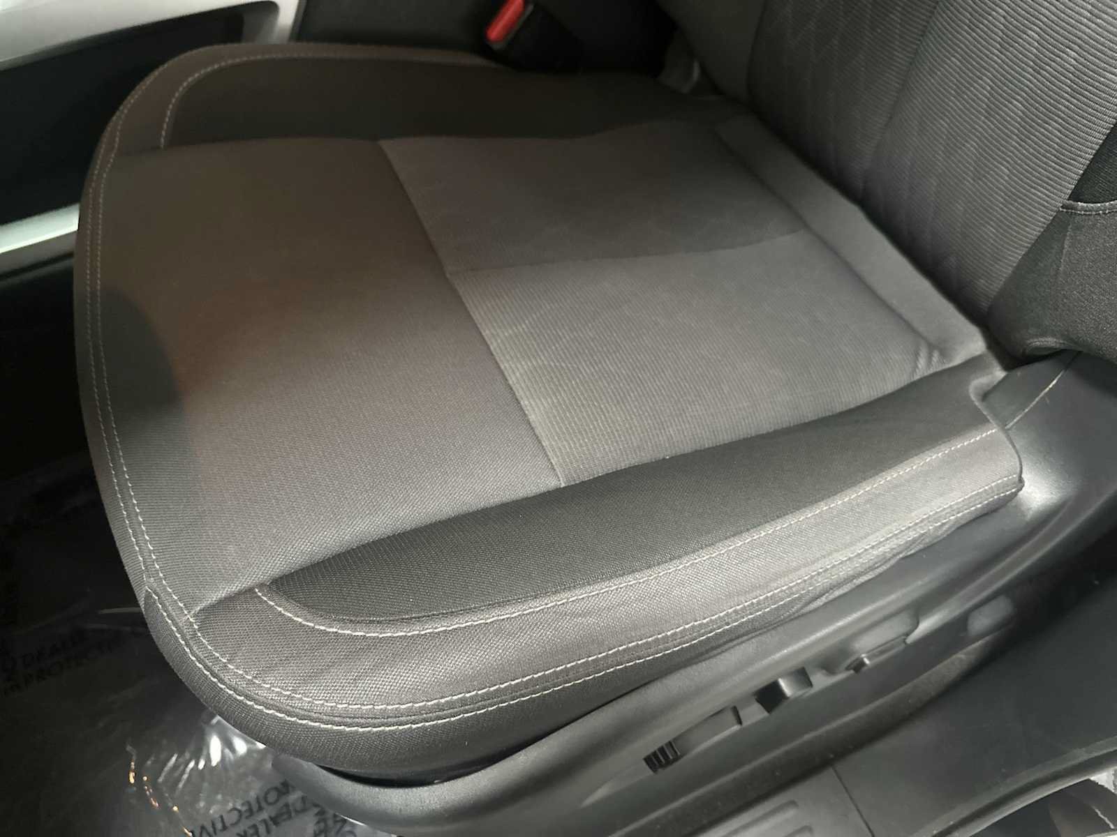 Used 2021 Nissan Titan SV w/ SV Convenience Package RWD image 16