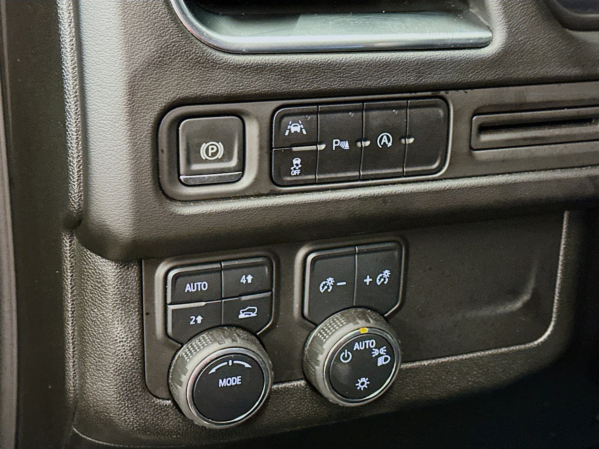 Used 2024 Chevrolet Tahoe LT image 17