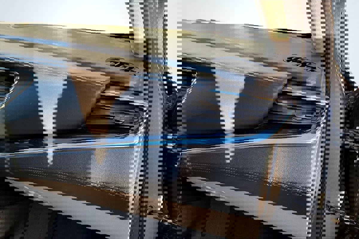 Used 2019 Buick Enclave Essence image 17