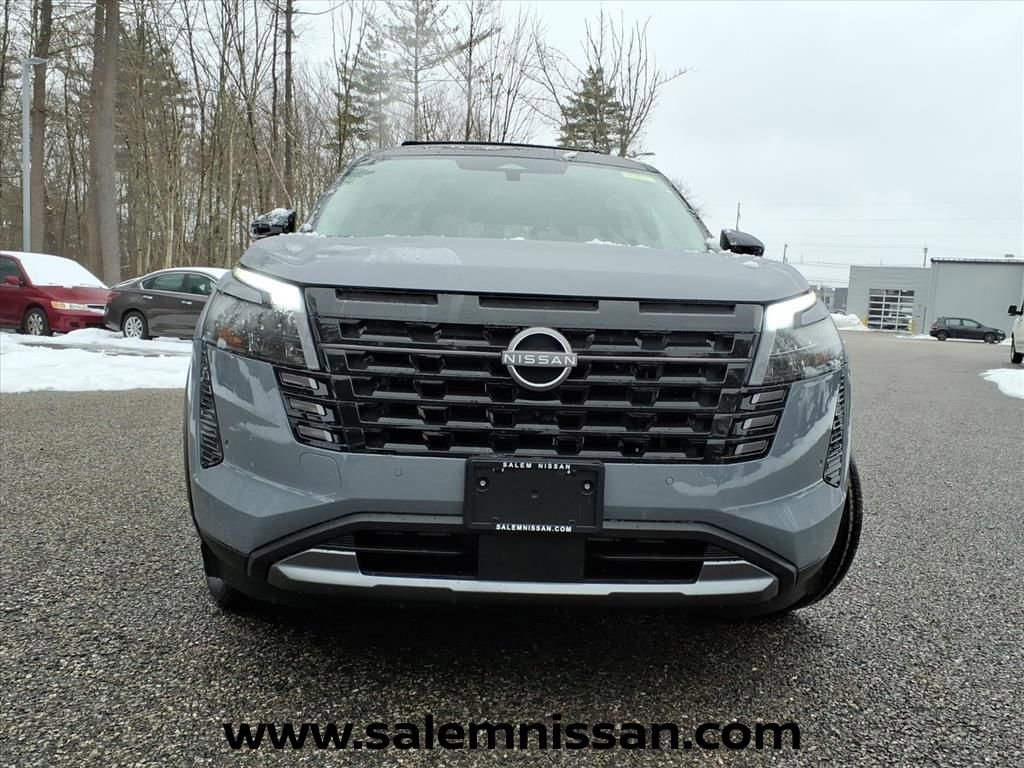 New 2026 Nissan Pathfinder Platinum image 2