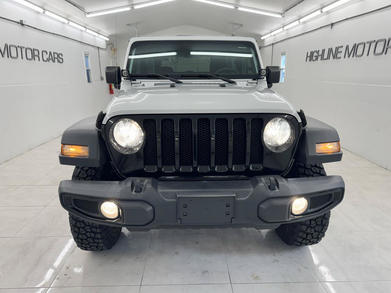 Used 2021 Jeep Wrangler Sport AWD/4WD image 2