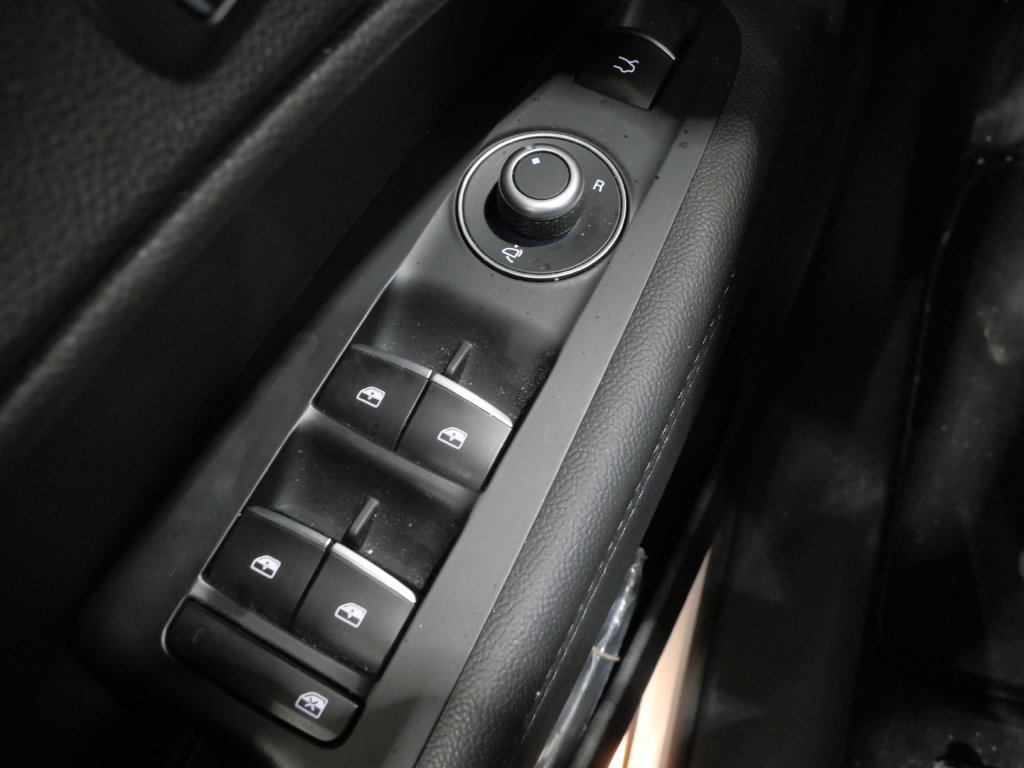 Used 2023 Alfa Romeo Stelvio Veloce AWD/4WD image 14