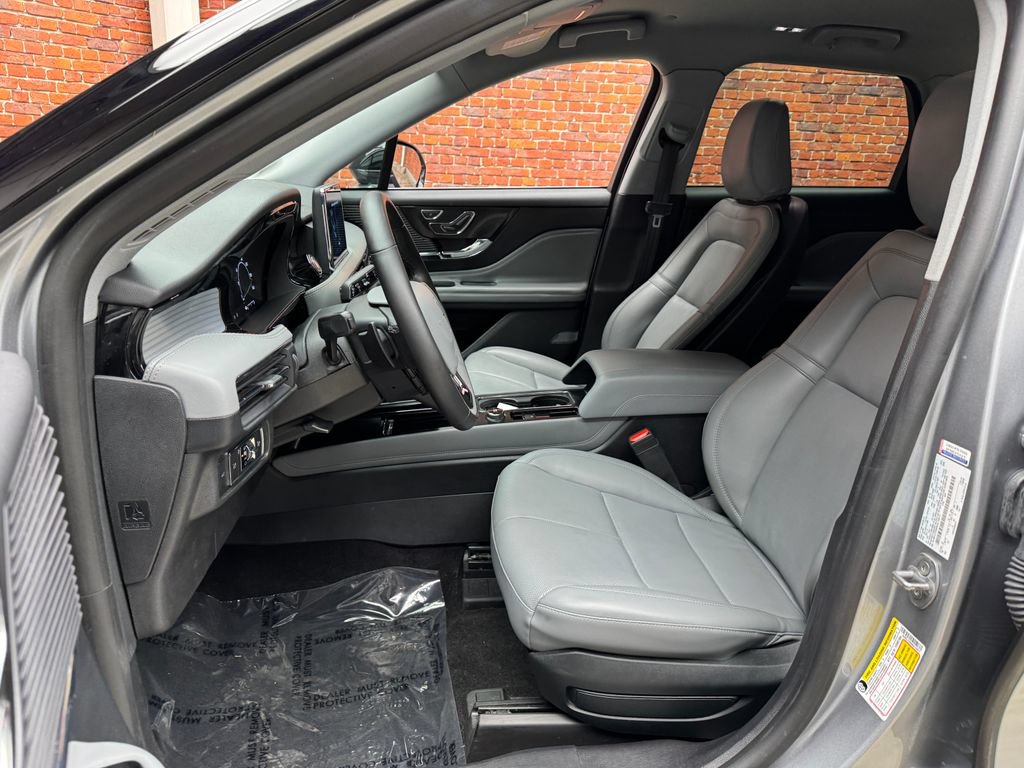 Used 2022 Lincoln Corsair AWD w/ Equipment Group 101A image 23
