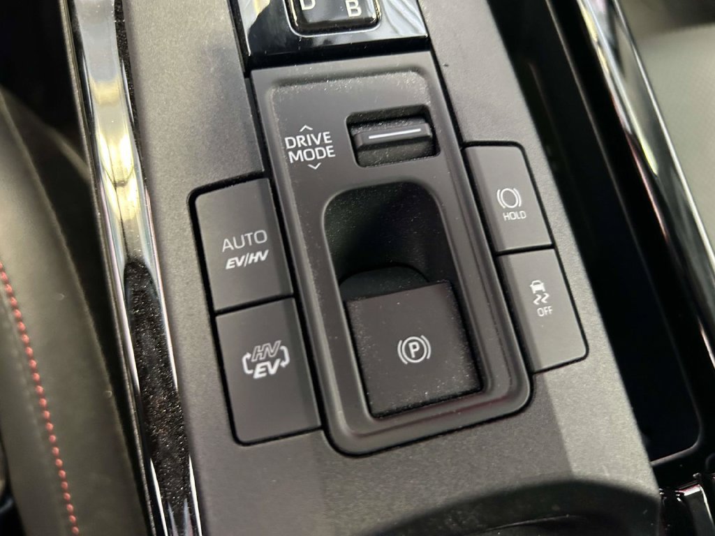 Used 2026 Toyota Prius Plug-In Hybrid FWD image 23