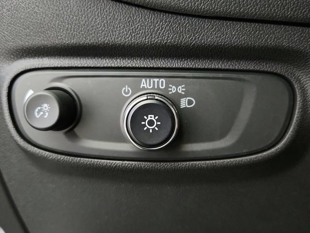 Used 2023 Chevrolet Equinox LS FWD image 17