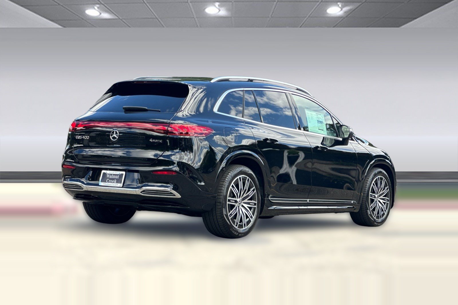 New 2026 Mercedes-Benz EQS 400 4MATIC SUV image 8
