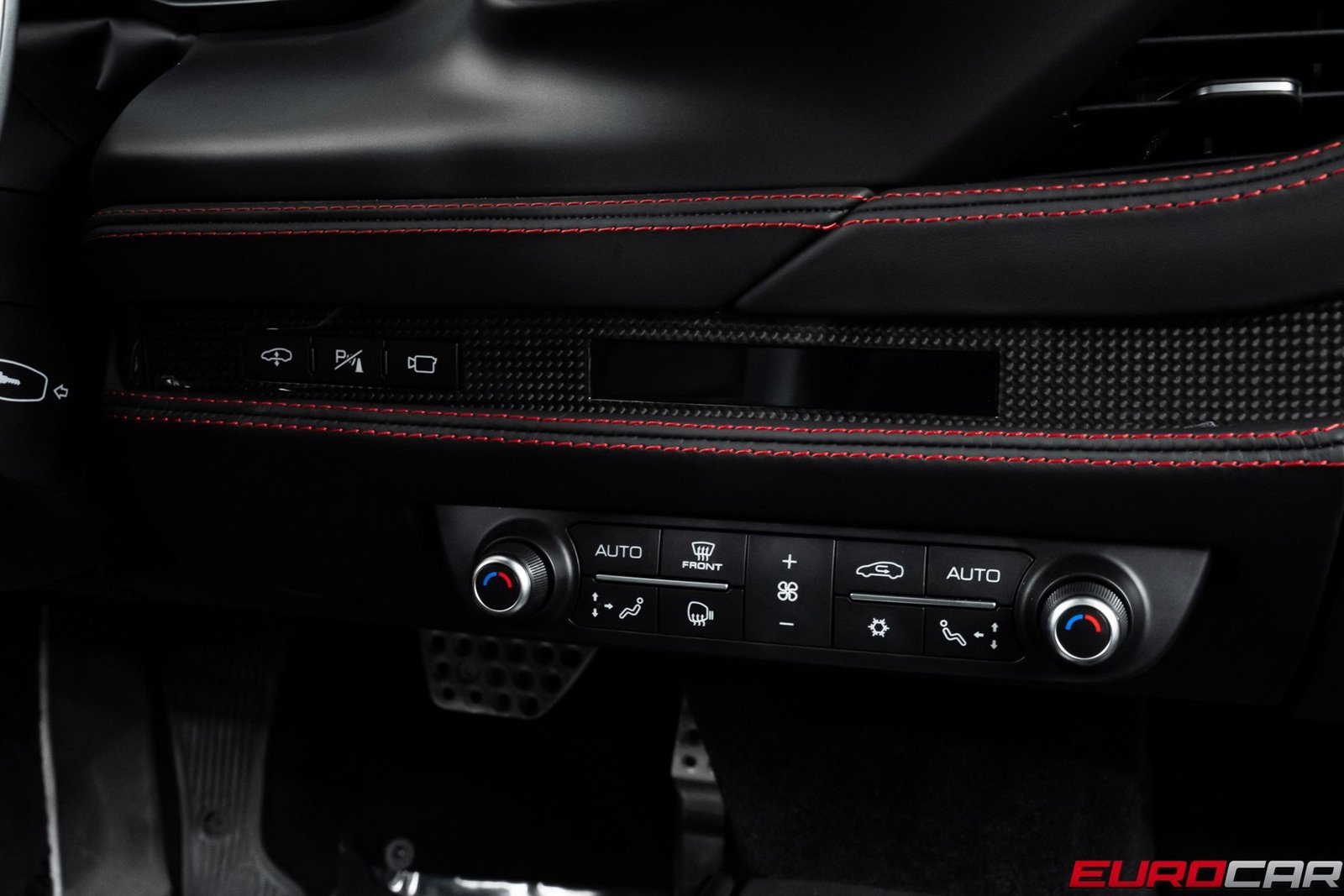 Used 2021 Ferrari F8 Tributo image 35