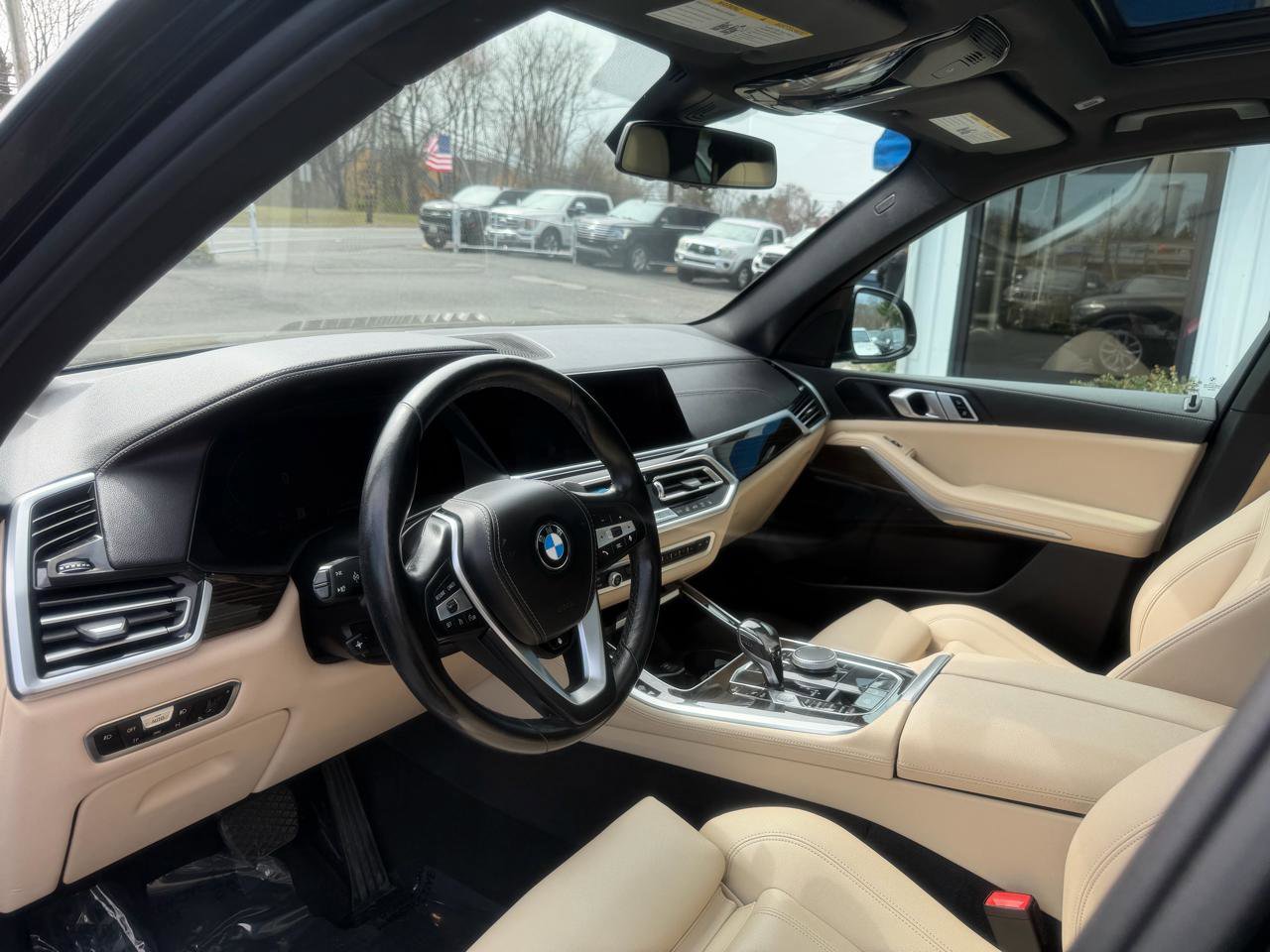 Used 2019 BMW X5 xDrive40i w/ Convenience Package AWD/4WD image 10