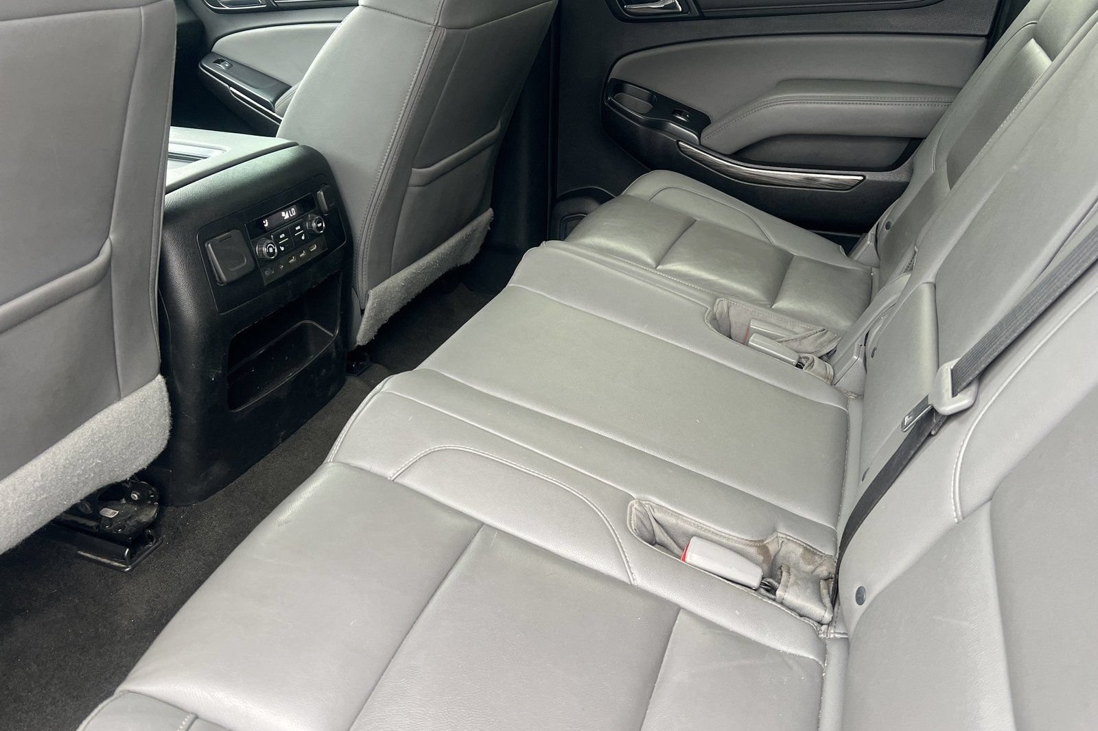 Used 2018 Chevrolet Suburban LT AWD/4WD image 12