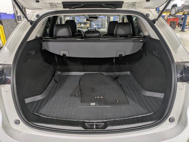 Used 2020 MAZDA CX-5 Touring FWD image 12