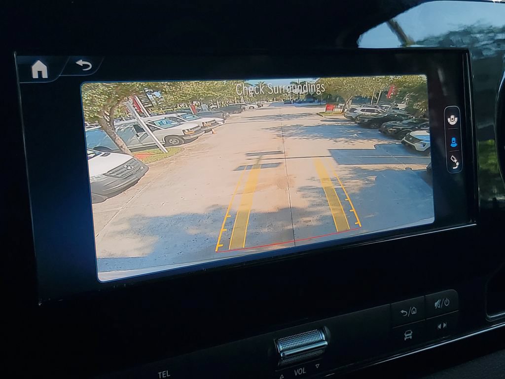 Used 2025 Mercedes-Benz Sprinter 2500 image 25