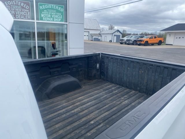 Used 2024 GMC Sierra 1500 Pro w/ Graphite Edition AWD/4WD image 8