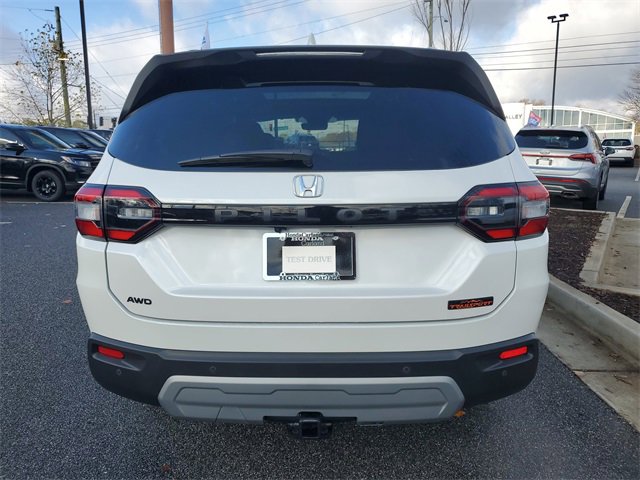 Certified 2023 Honda Pilot TrailSport image 5