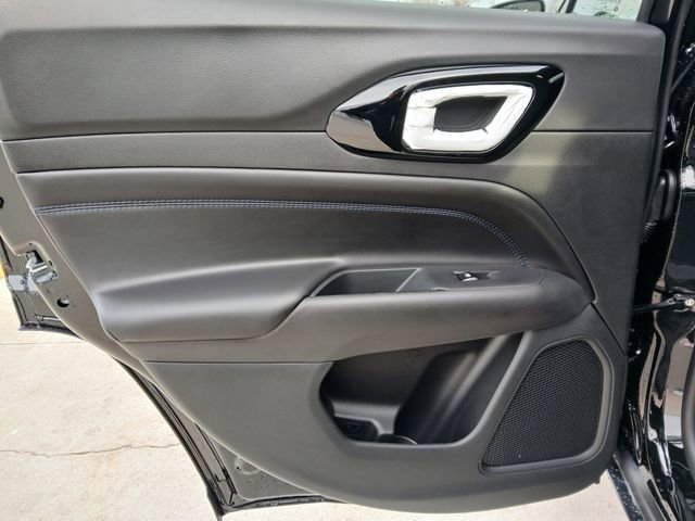 New 2026 Jeep Compass Latitude AWD/4WD image 15