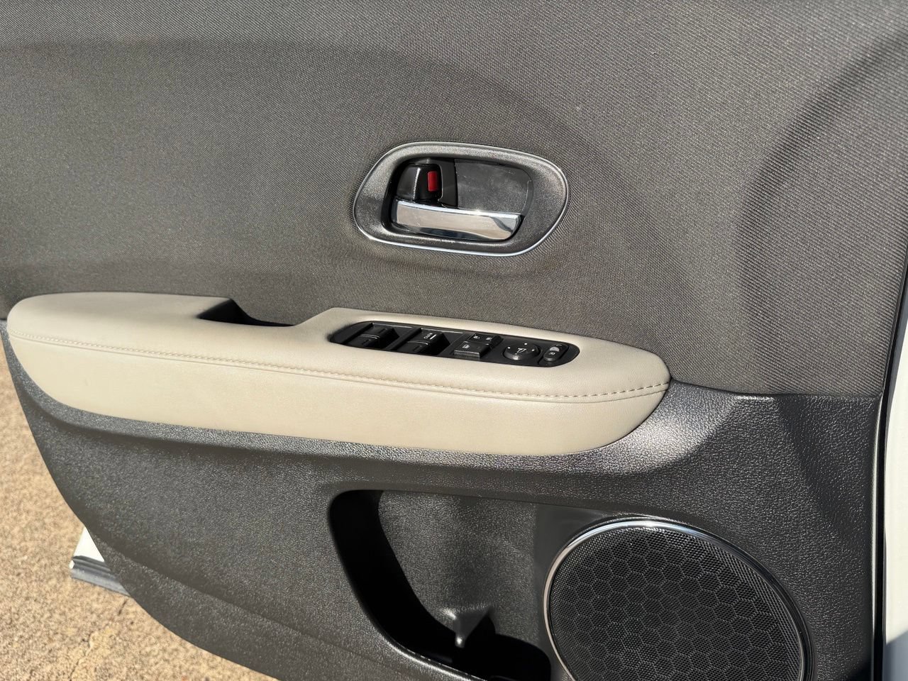 Used 2019 Honda HR-V EX image 27