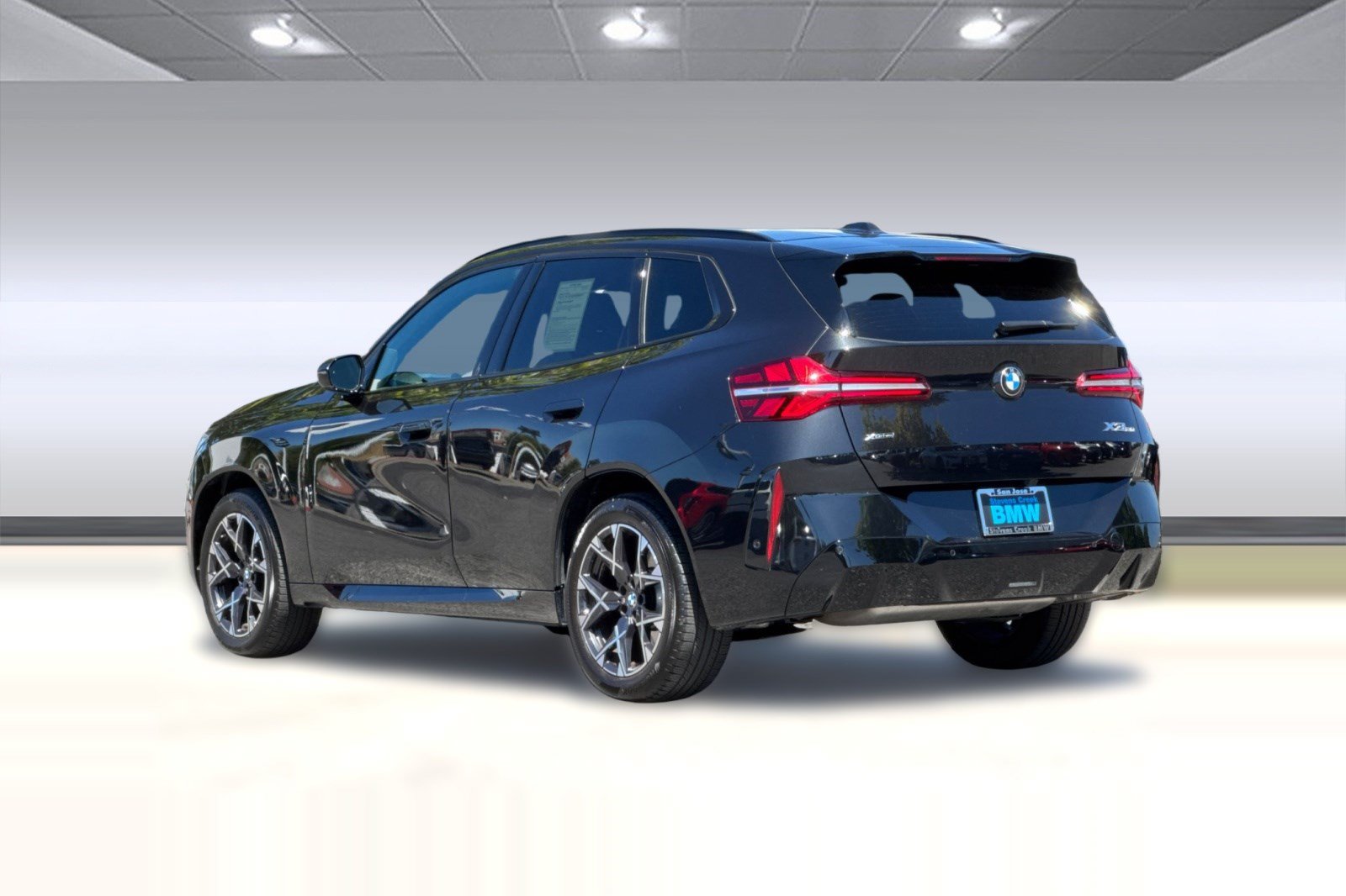 Used 2026 BMW X3 xDrive30i w/ M Sport Package AWD/4WD image 3