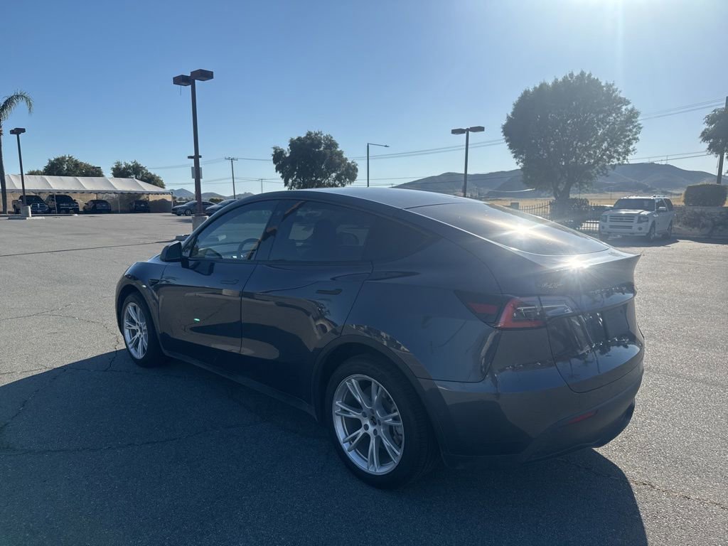 Used 2021 Tesla Model Y Long Range image 6