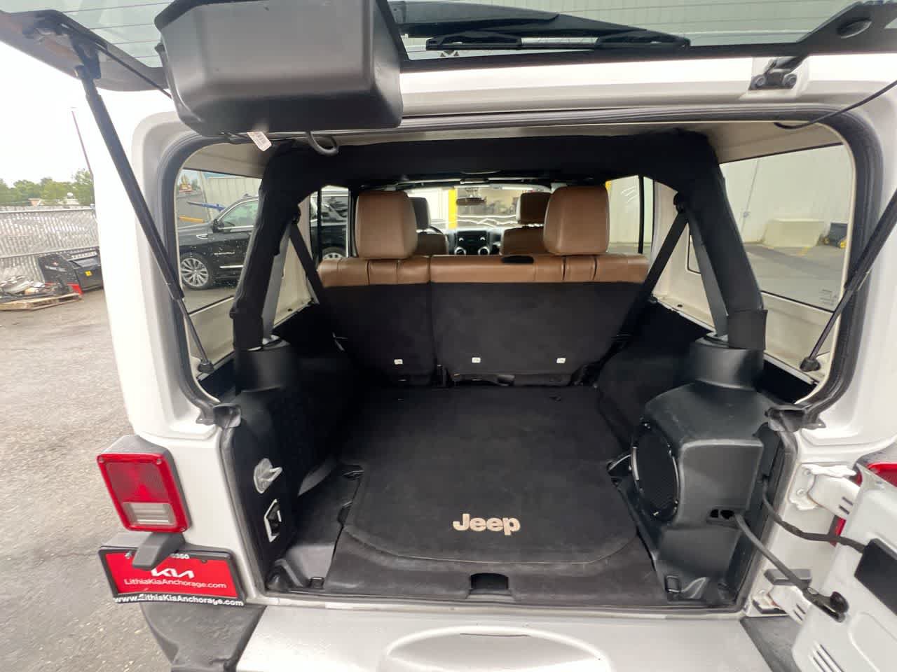 Used 2012 Jeep Wrangler Unlimited Sahara AWD/4WD image 26
