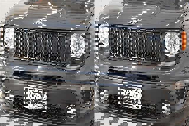 Used 2021 Jeep Renegade Latitude w/ Sun & Sound Group image 16