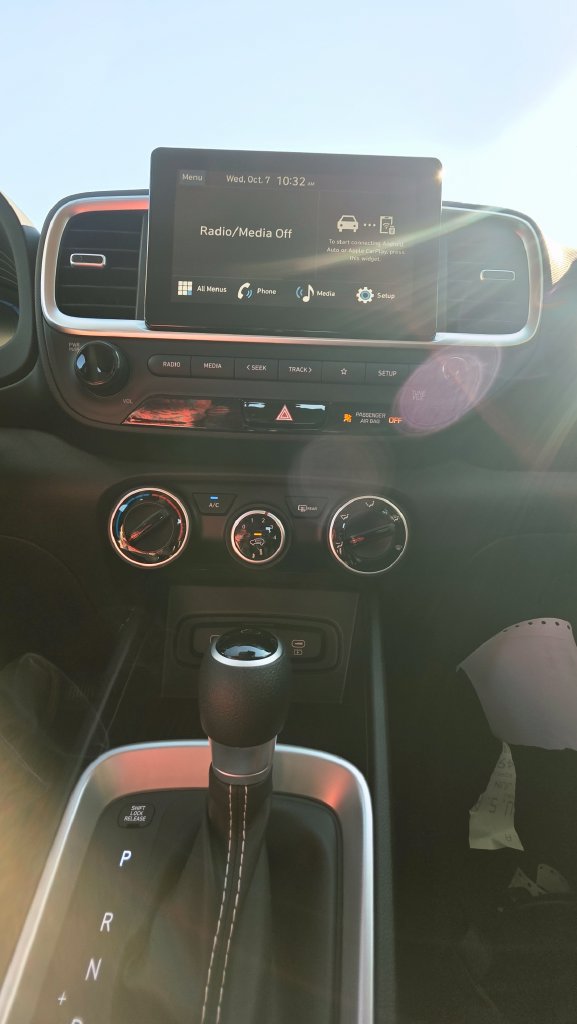 New 2026 Hyundai Venue SE FWD image 32