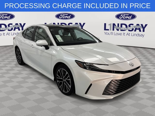 Used 2025 Toyota Camry XLE w/ Premium Plus Package FWD image 1