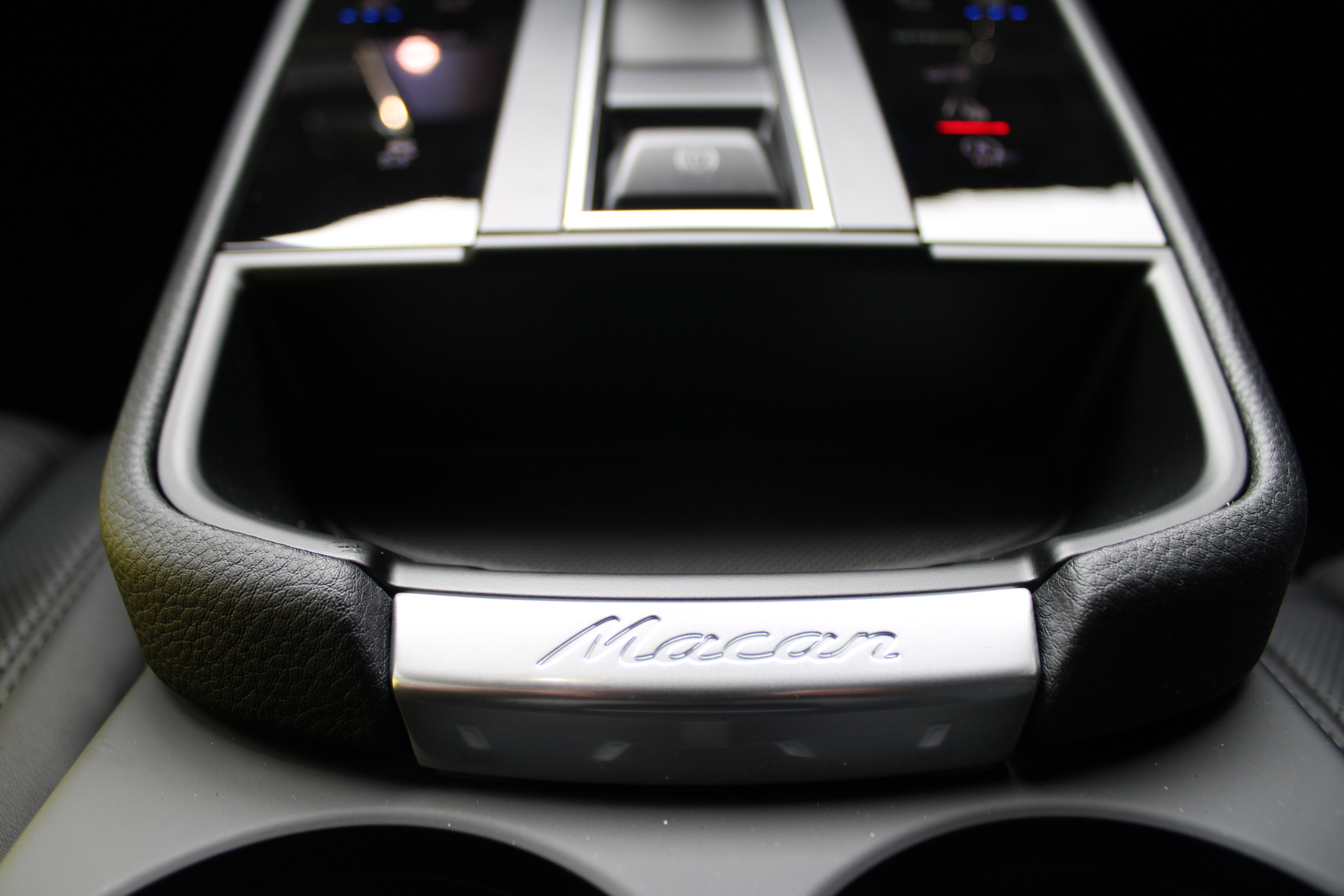 New 2025 Porsche Macan image 22