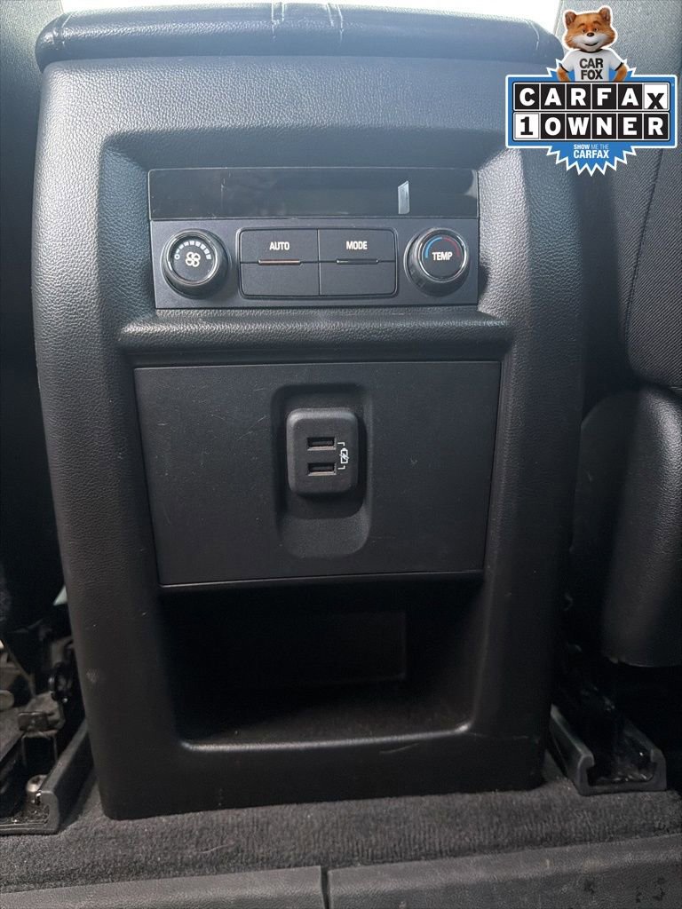 Used 2023 Chevrolet Traverse LT w/ Rear Camera Mirror Package image 23