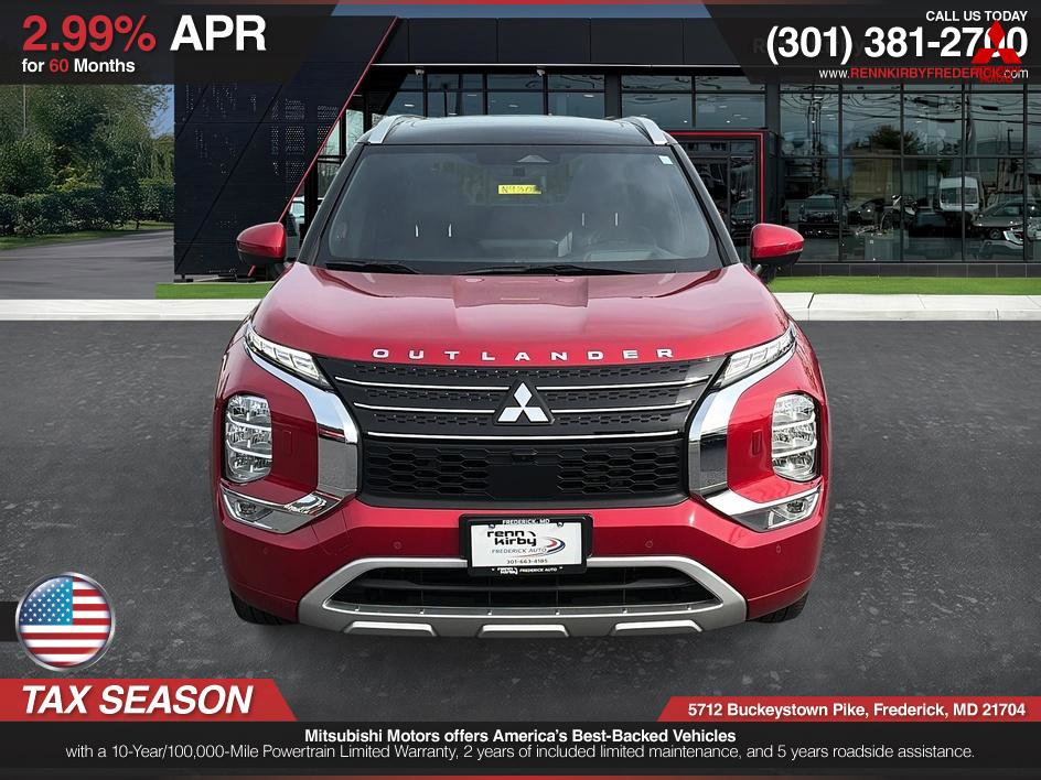 Used 2023 Mitsubishi Outlander SEL image 2