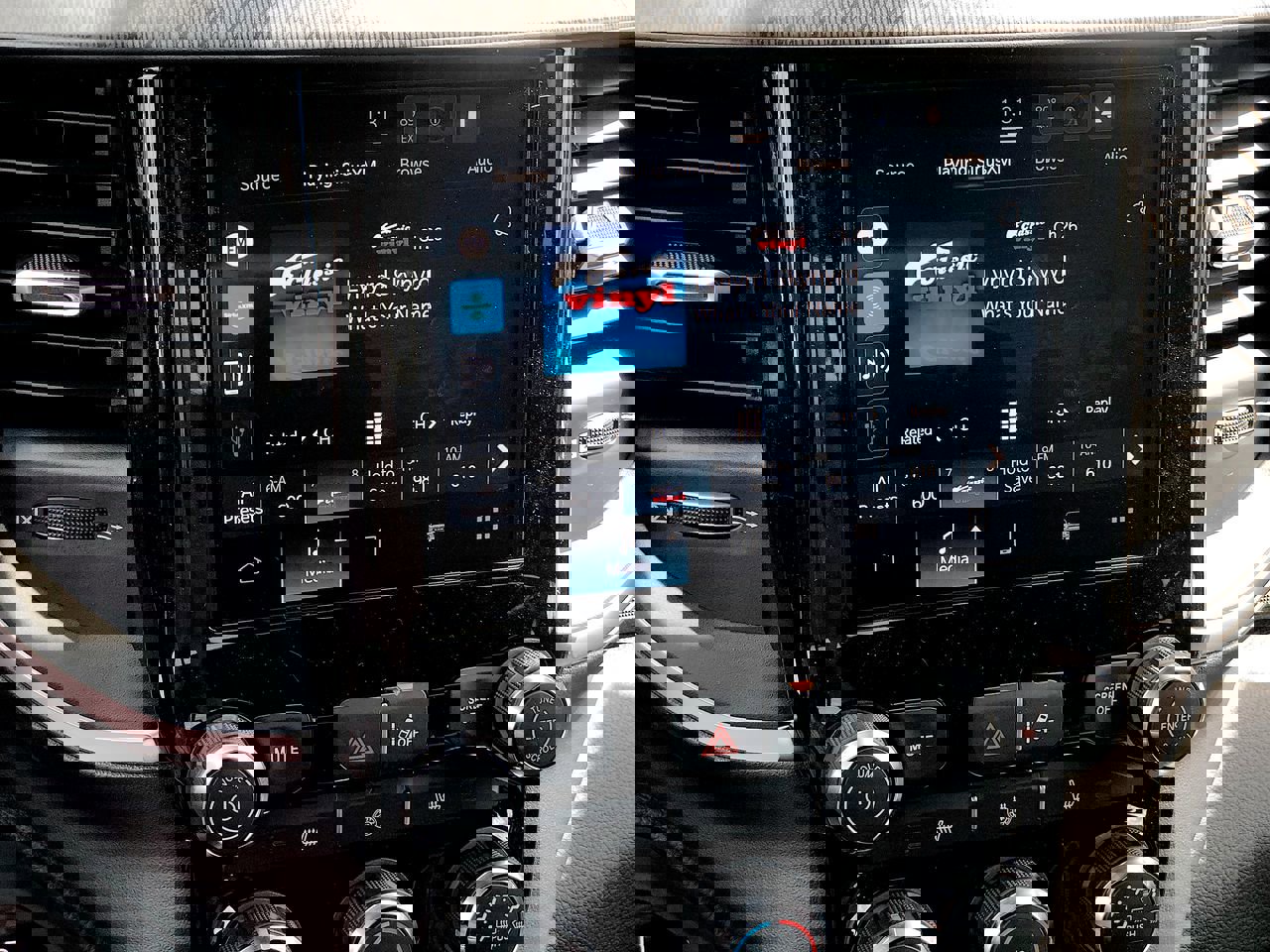 New 2026 RAM 1500 4x4 Crew Cab image 19