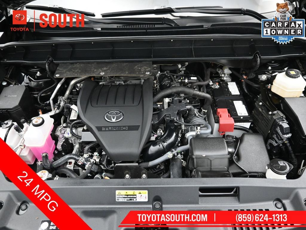 Used 2024 Toyota Highlander XLE AWD/4WD image 32