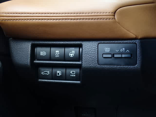 Used 2019 Toyota Avalon Limited w/ Advanced Safety Package FWD image 39