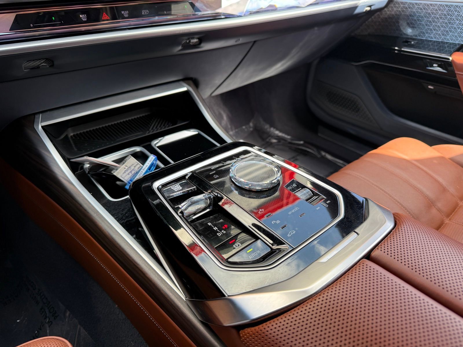 Used 2023 BMW 760i xDrive w/ Luxury Rear Seating Package image 31