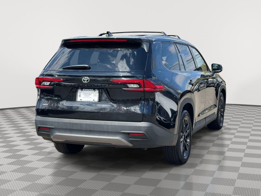 Used 2025 Toyota Grand Highlander AWD image 3