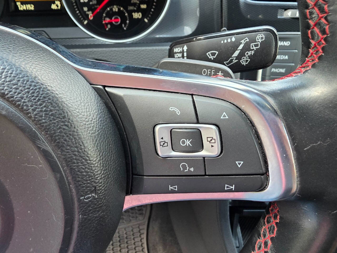 Used 2015 Volkswagen GTI SE w/ Lighting Package (SEL) FWD image 21